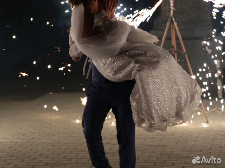 Свадебное платье 42,на бал,для фотосессии