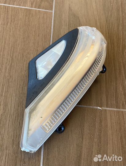 Повторитель поворотника зеркала Nissan Pathfinder