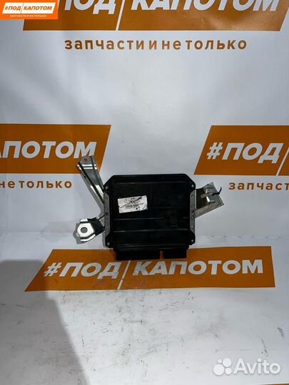 Блок управления двигателем Toyota 89661-52D30