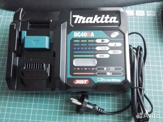 Makita DC40RA