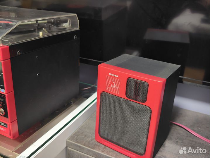 Музыкальный центр с проигрывателем винила