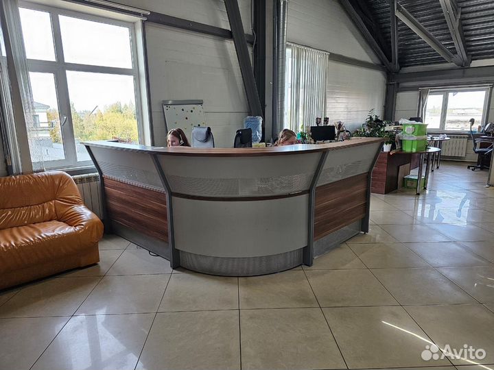 Стойка ресепшен