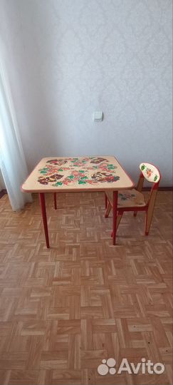 Детский стол хохлома