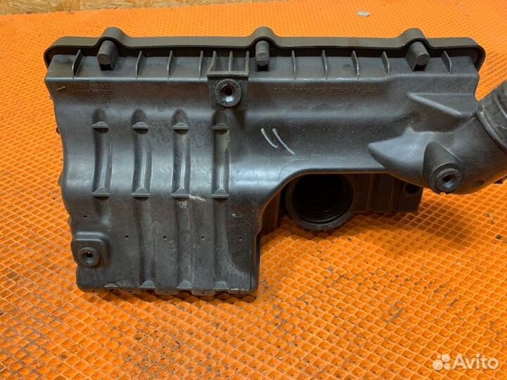 Корпус воздушного фильтра Volkswagen Polo V 1.6