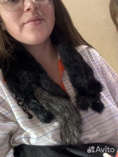 Меховой воротник чернобурка