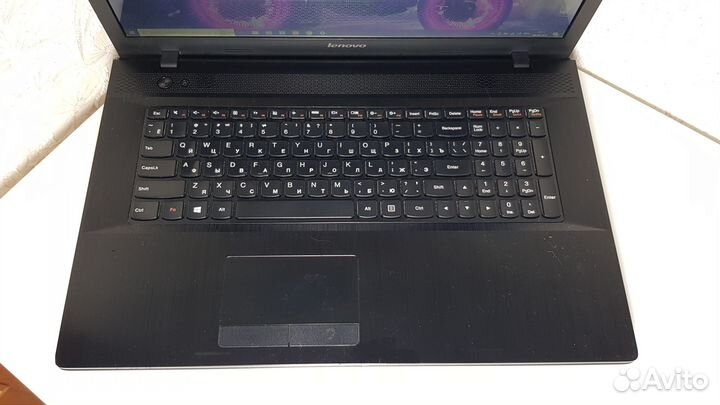 Отличный ноутбук Lenovo 17дюймов/4Gb/SSD+HDD/ гара