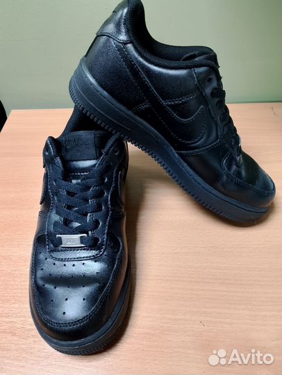 Кроссовки Nike air force black женские 37,5 р