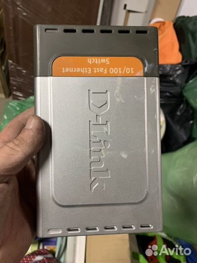 Роутер D link DES-1008D