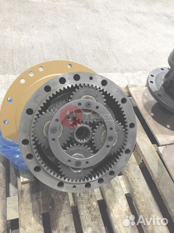 Поворотный редуктор Hyundai R300LC-7 31Q8-11141