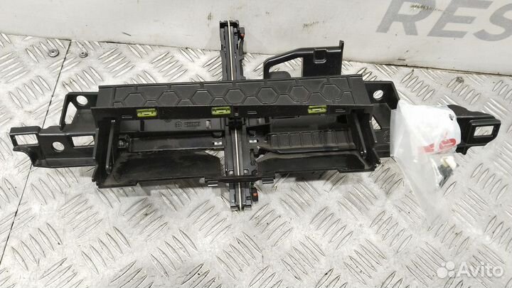 Механизм открытия дисплея Audi A6