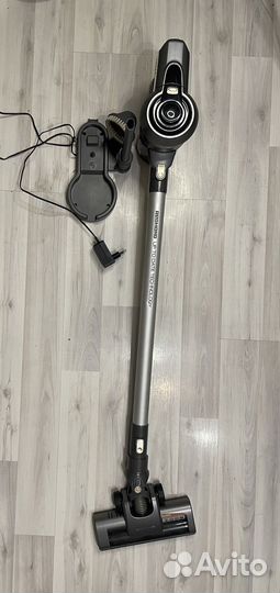 Пылесос redmond RV-UR378, серый