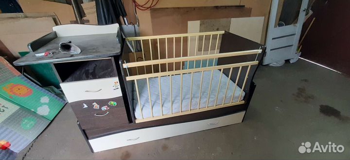 Детская кроватка