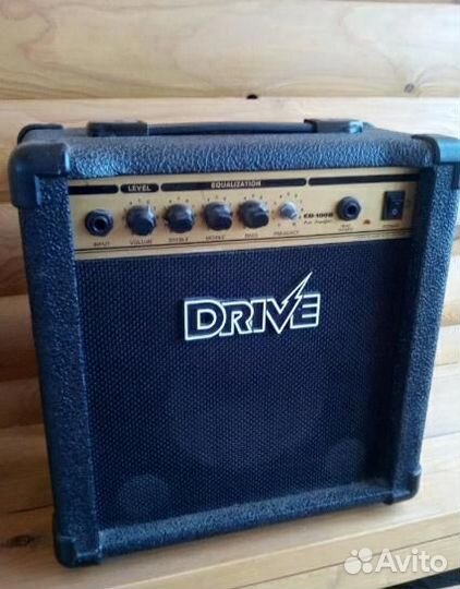 Гитарный комбоусилитель