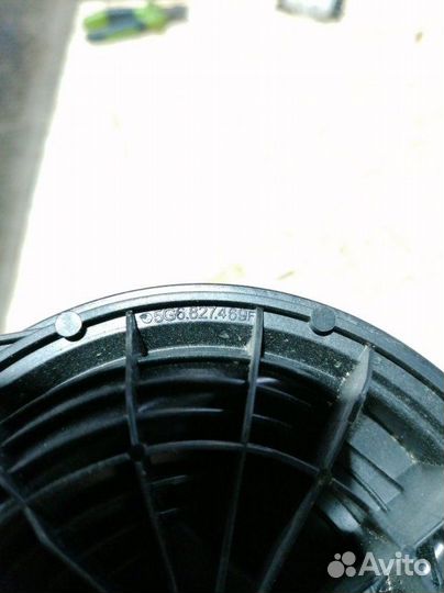 Значок эмблема кнопка багажника Vw Golf 7