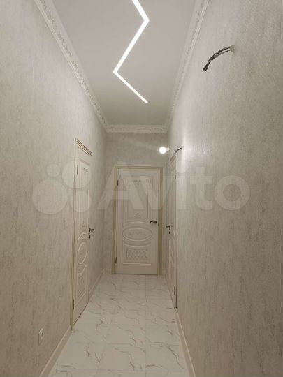 2-к. квартира, 65 м², 4/11 эт.