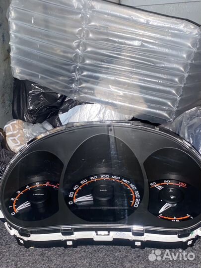 Шиток приборов LADA Vesta