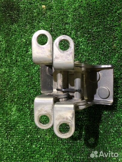 Петля двери багажника задняя Ssangyong Actyon