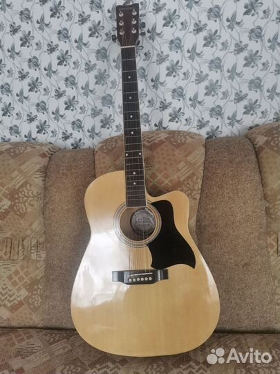 Продаётся гитара