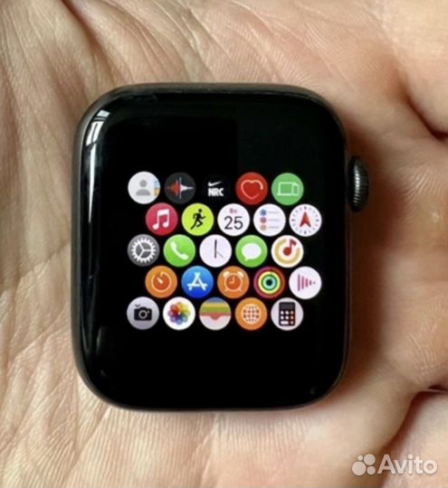 Смарт-часы Apple Watch SE 44mm