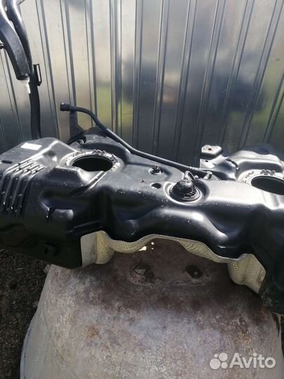 Бензобак Volkswagen Tiguan 2.0