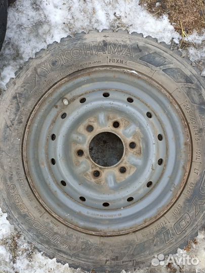 R14 Bridgestone Blizzak DM-V1 205/60, PCD 6x114.3 DIA 139