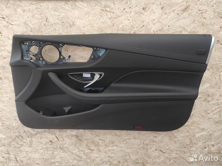 Обшивка двери передняя правая Mercedes E W238 2.0
