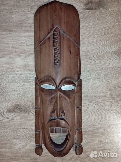 Маска деревянная из Африки