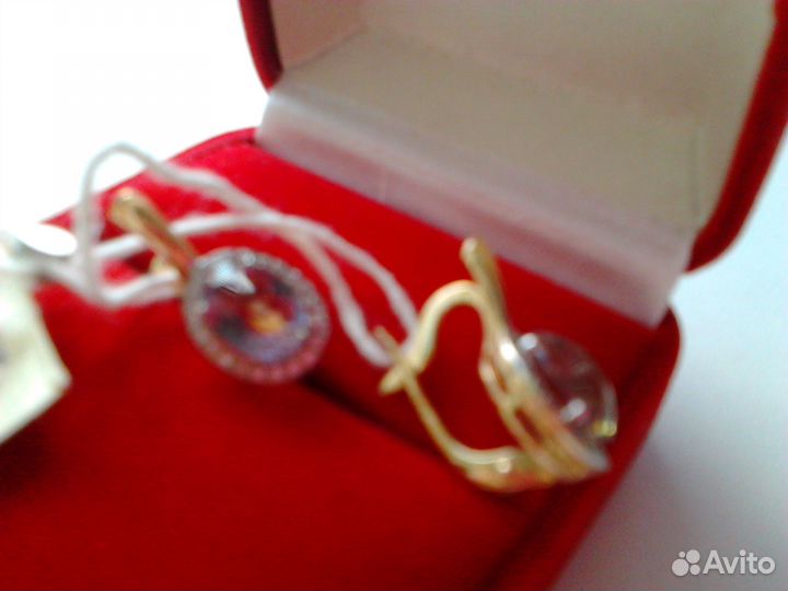 Золотые серьги