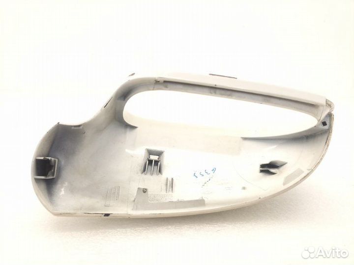 Крышка зеркала передняя правая Volkswagen Golf 6