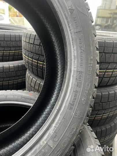 Goodyear UltraGrip Winter 265/45 R21 108T