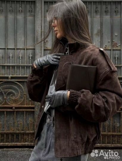 Бомбер замшевый