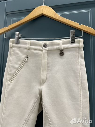 Конные бриджи и рубашка