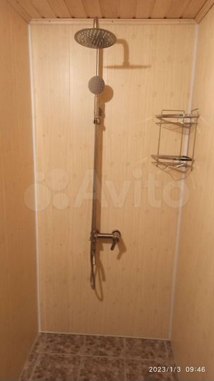 Дом 190 м² на участке 4 сот.