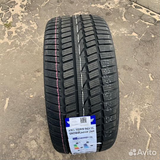 Windforce Snowblazer UHP 255/50 R19