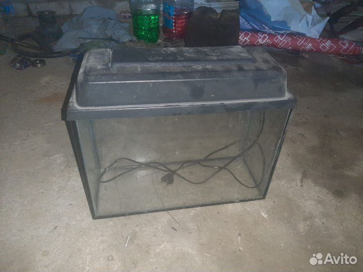 Аквариум и насос