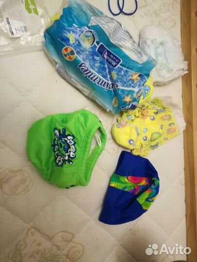 Трусики и шапочка для бассейна