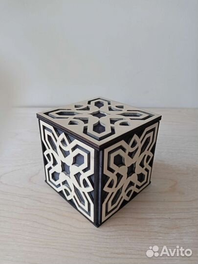 Коробка деревянная подарочная