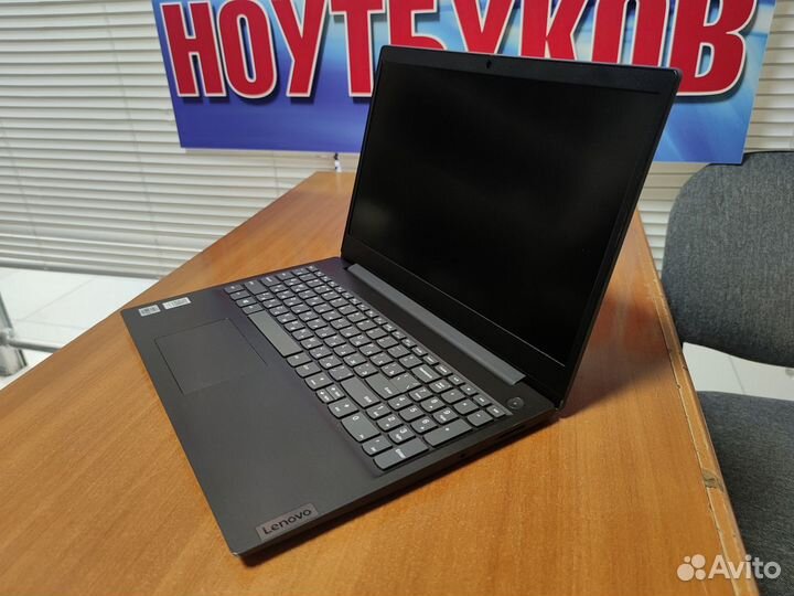 Ноутбук б/у / Lenovo / core i3 10110 / ssd