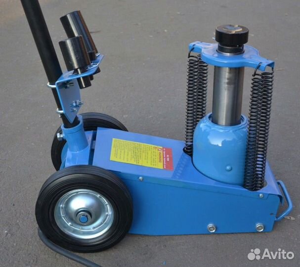 Домкрат подкатной 22т пневмогидравлический