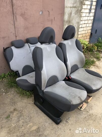 Комплект сидений Nissan Note e11
