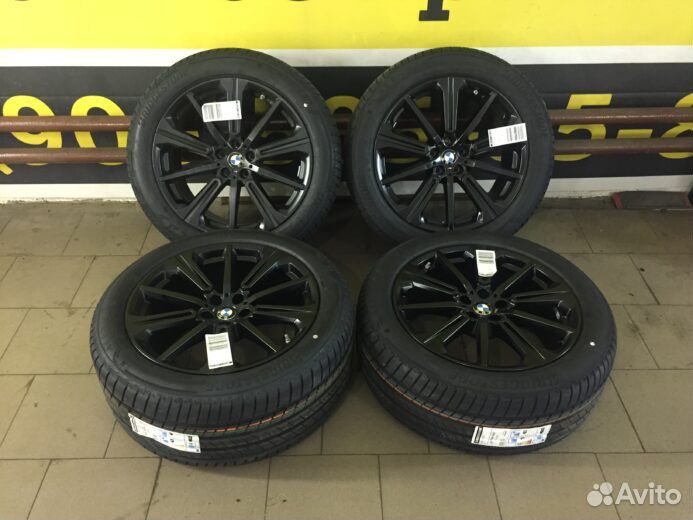 Летние колеса BMW X5 / X6 G05 G06 R20 стиль 748M