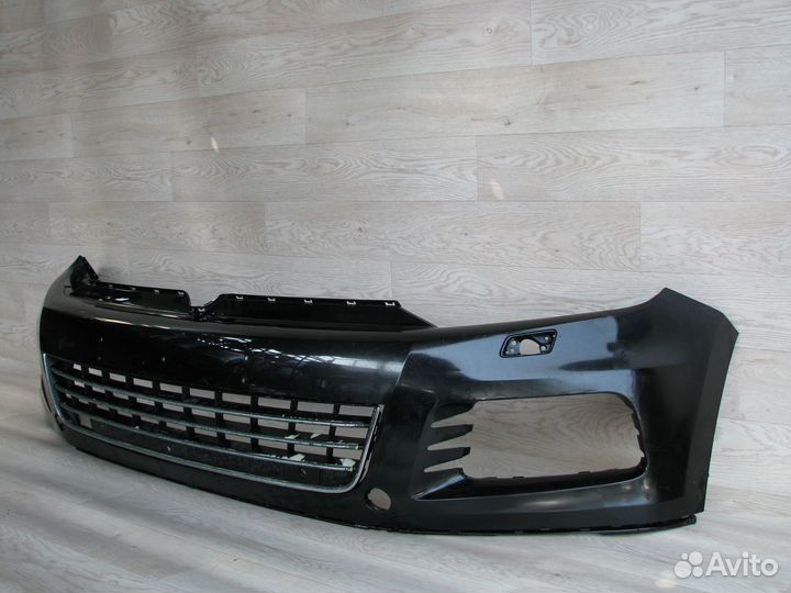 Volkswagen Touareg NF Бампер передний 2010-2014