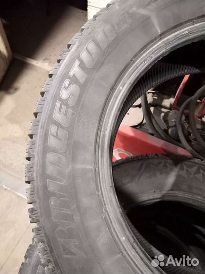 Bridgestone Ice Cruiser 7000 225/65 R17