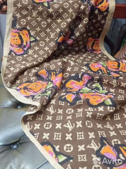 Теплый палантин шерсть, lv розы монограмма,италия