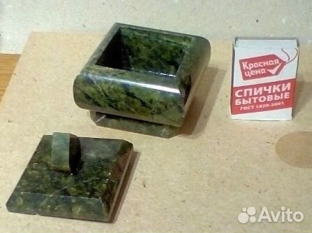 Ларчик-шкатулка из камня