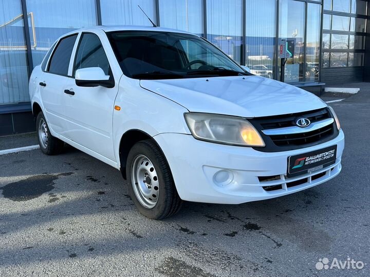 LADA Granta 1.6 МТ, 2013, 105 000 км