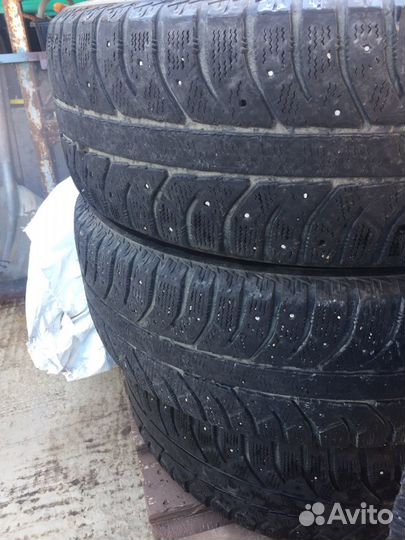 Bridgestone Ice Cruiser 7000 235/65 R17 108