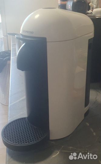 Кофемашина капсульная Nespresso Vertuo GCB2