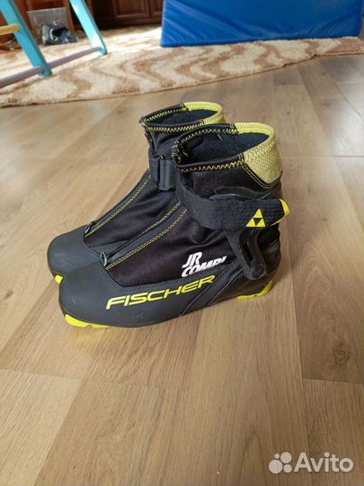 Лыжные ботинки fischer