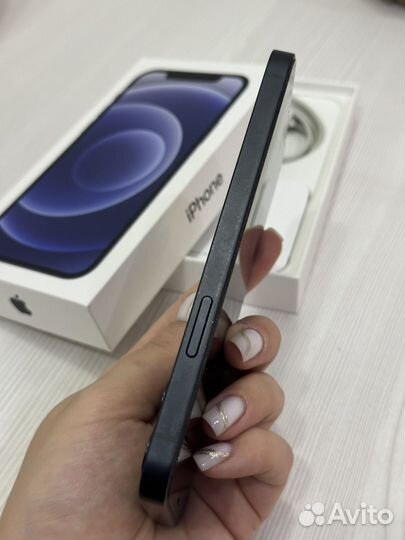 iPhone 12, 64 ГБ